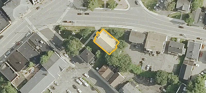 34 Main St