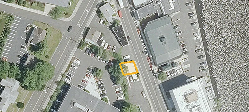 20 Riverside Ave
