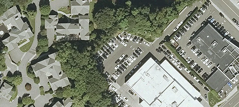 8 Edgewood Dr