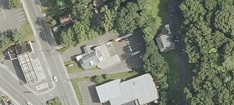 2084 Main St