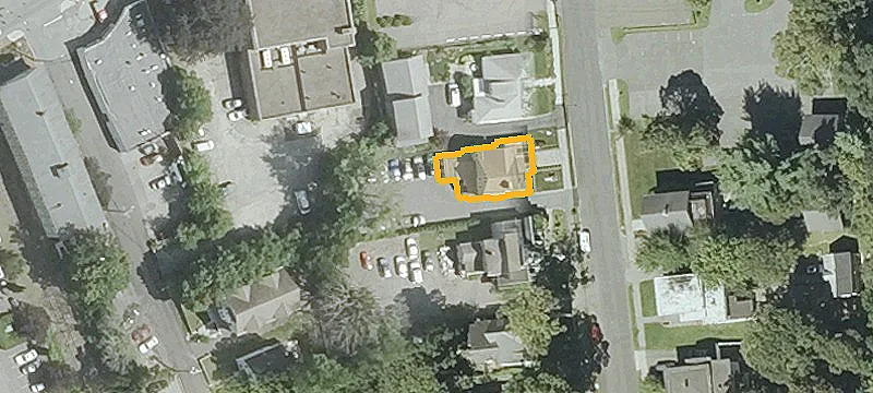 8 Main St