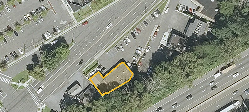 1330 Putnam Ave