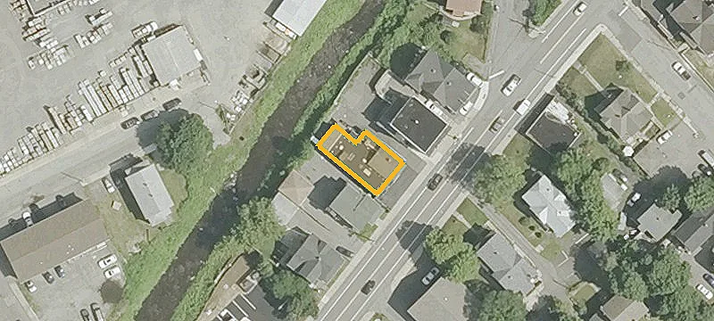233 Main St