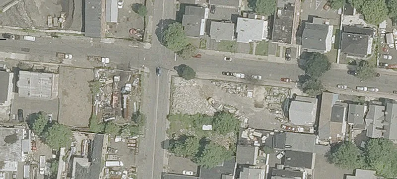 446-450 Kossuth St