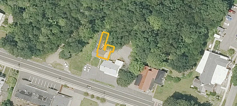 1146 Main St