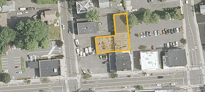 211 High St