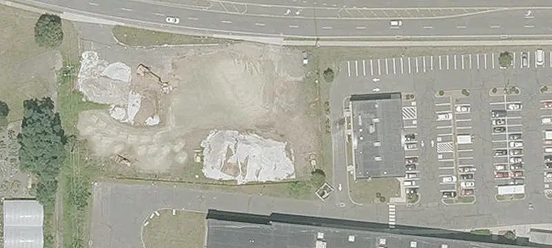 1076 Tolland Tpke
