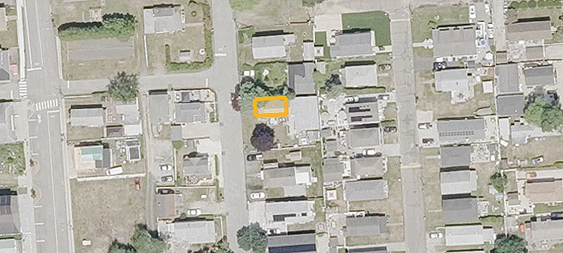 40 Swan Ave