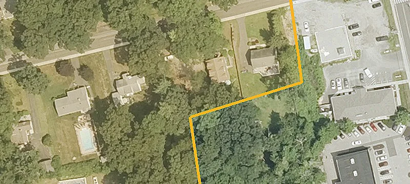 7 Hls Ave