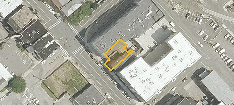445 Howe Ave