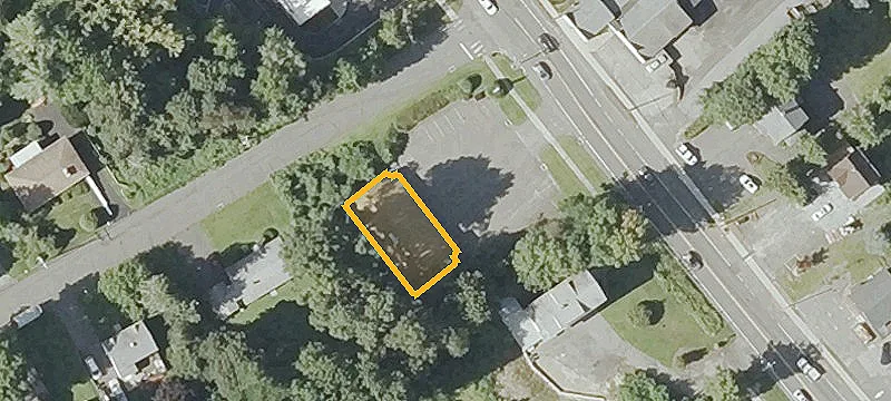 1098 Main St