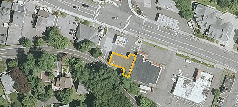 87 New Canaan Ave