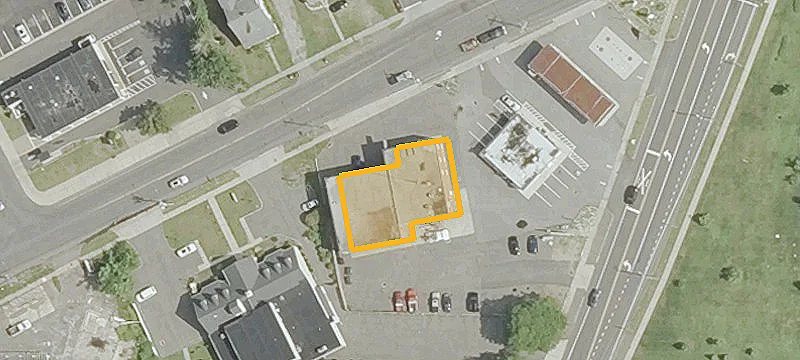 128 Main St