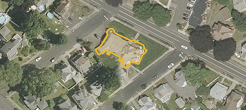 92 Howe Ave