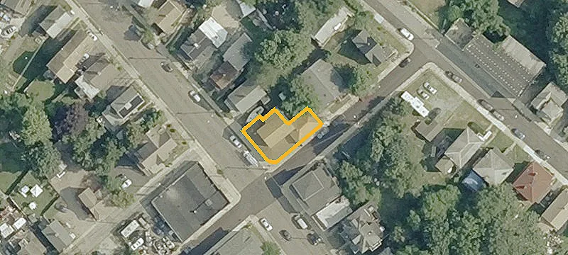 67 Blackhall St