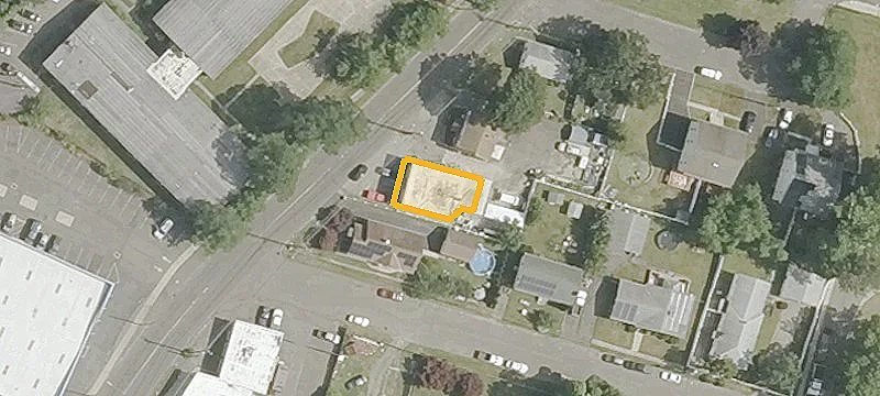 361 Honeyspot Rd