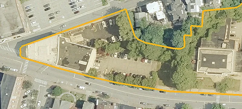300 Main St