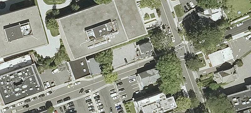 52 Mason St