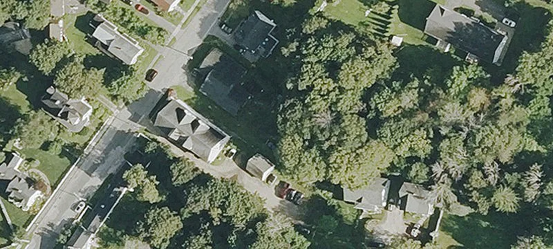 16 Maple Ave