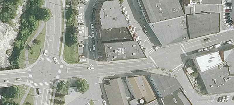 112 Main St