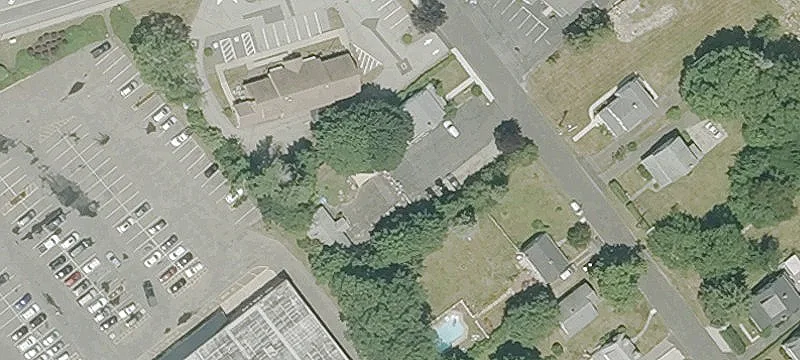 2 Maple Ave