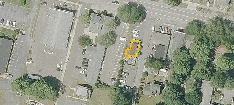 82 Main St