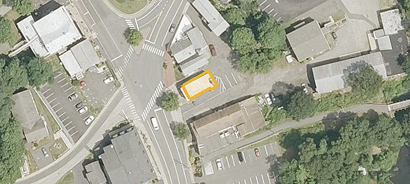 81 Main St