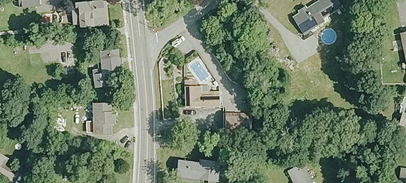 494 Main St