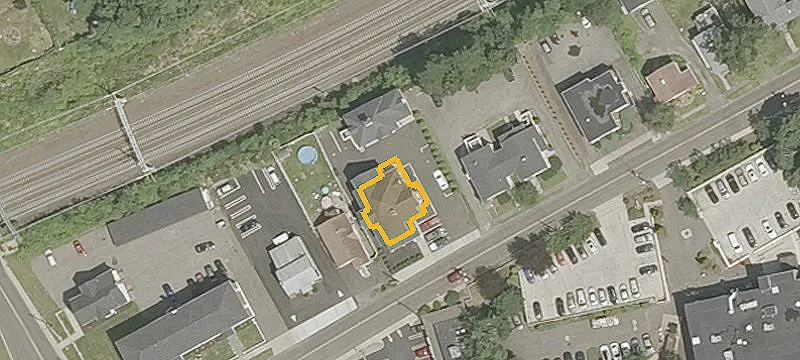 87 Golden Hl St