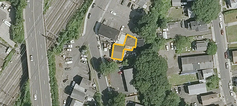 2 Laura St