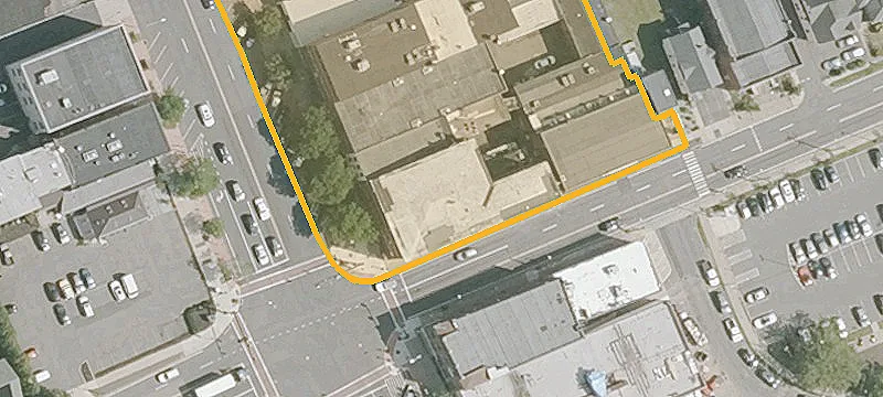 460 Main St