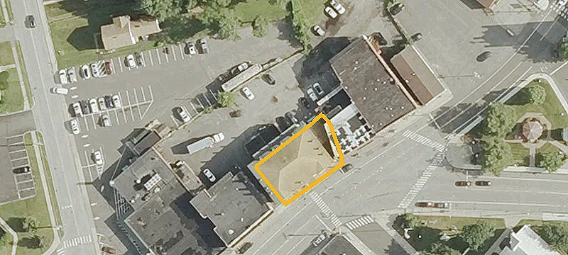 62 Main St