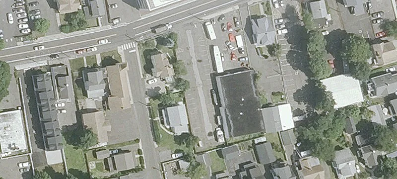 22 Van Zant St