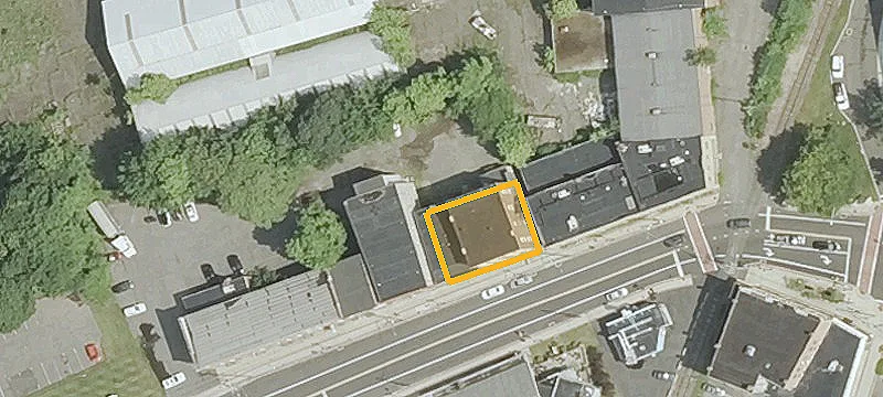 27 Main St