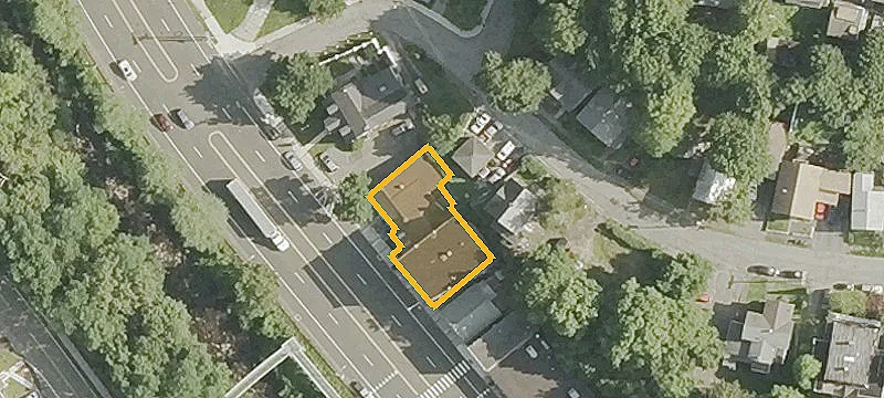 580 Main St
