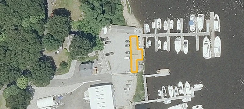 22 Riverside Ave