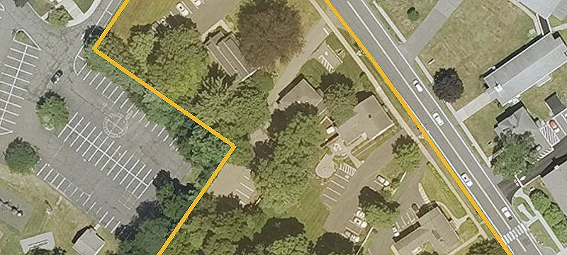 129 Main St