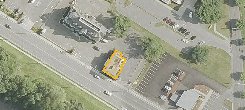 348 Chase Ave