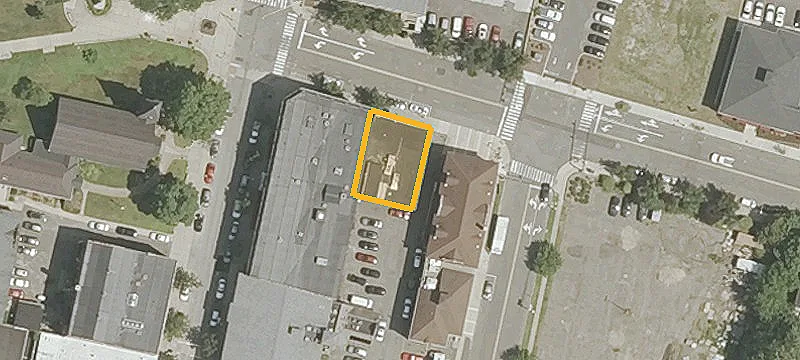 21 Maple St