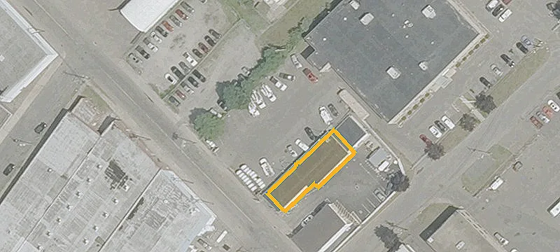 152 Riv St