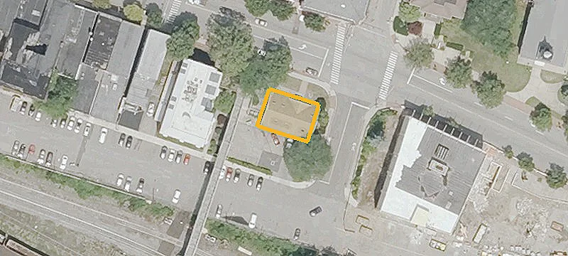 700 Main St