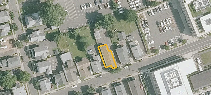 32 Grand St