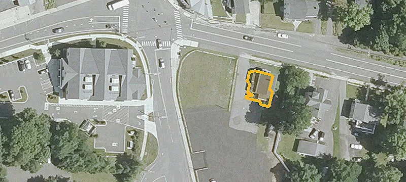 76 Greenwood Ave