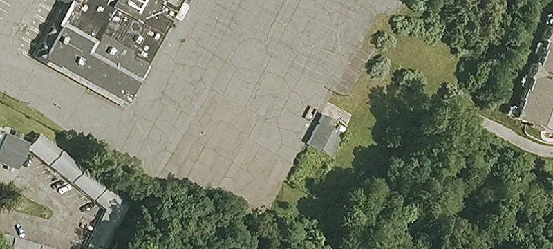 2421 Berlin Tpke