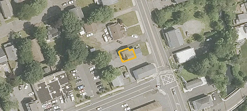 1676 Litchfield Tpke
