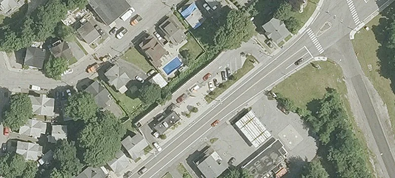 305 Main St