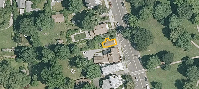17 Whitfield St