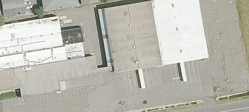 1170 Main St