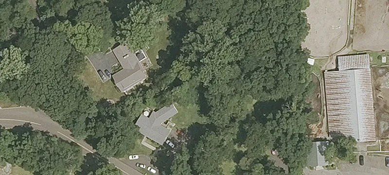 320 Wolf Hbr Rd