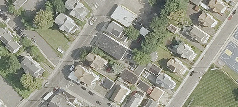 910 Main St
